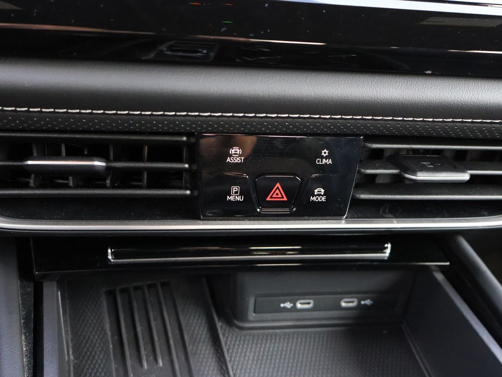 2025 Volkswagen Atlas Cross Sport 2.0T SE w/Technology San Clemente CA