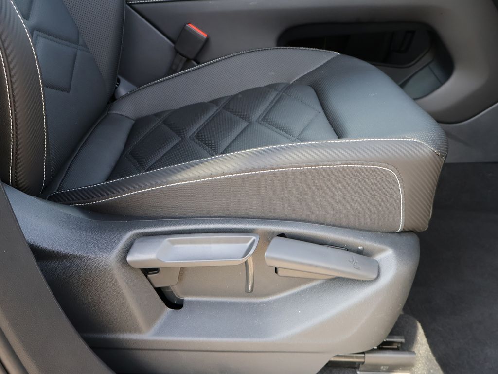 2025 Volkswagen Atlas Cross Sport 2.0T SE w/Technology San Clemente CA