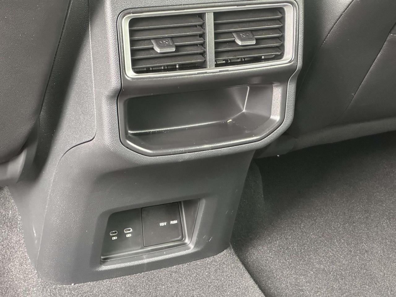 2025 Volkswagen Atlas Cross Sport 2.0T SE w/Technology Woodbridge VA