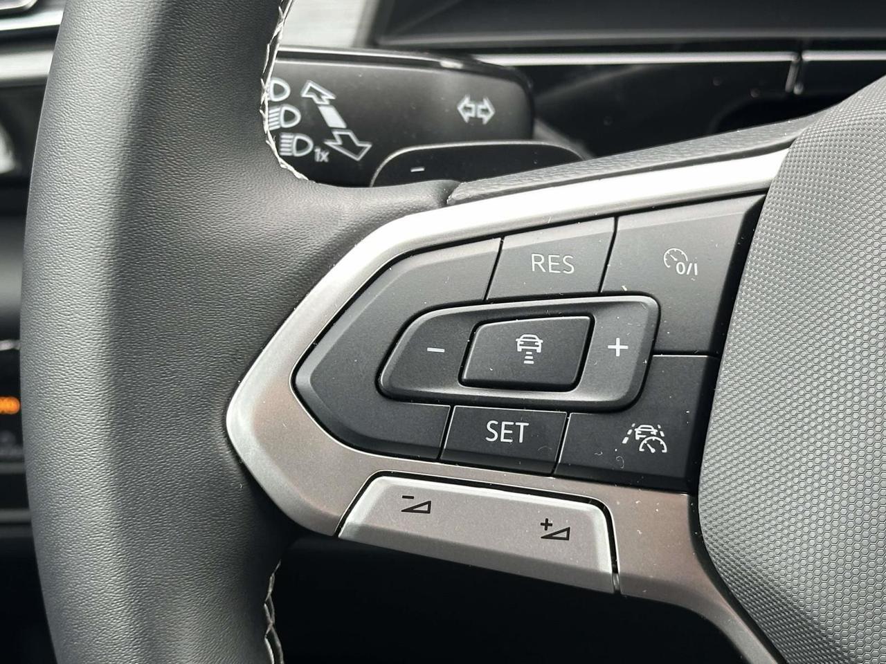 2025 Volkswagen Atlas Cross Sport 2.0T SE w/Technology Woodbridge VA