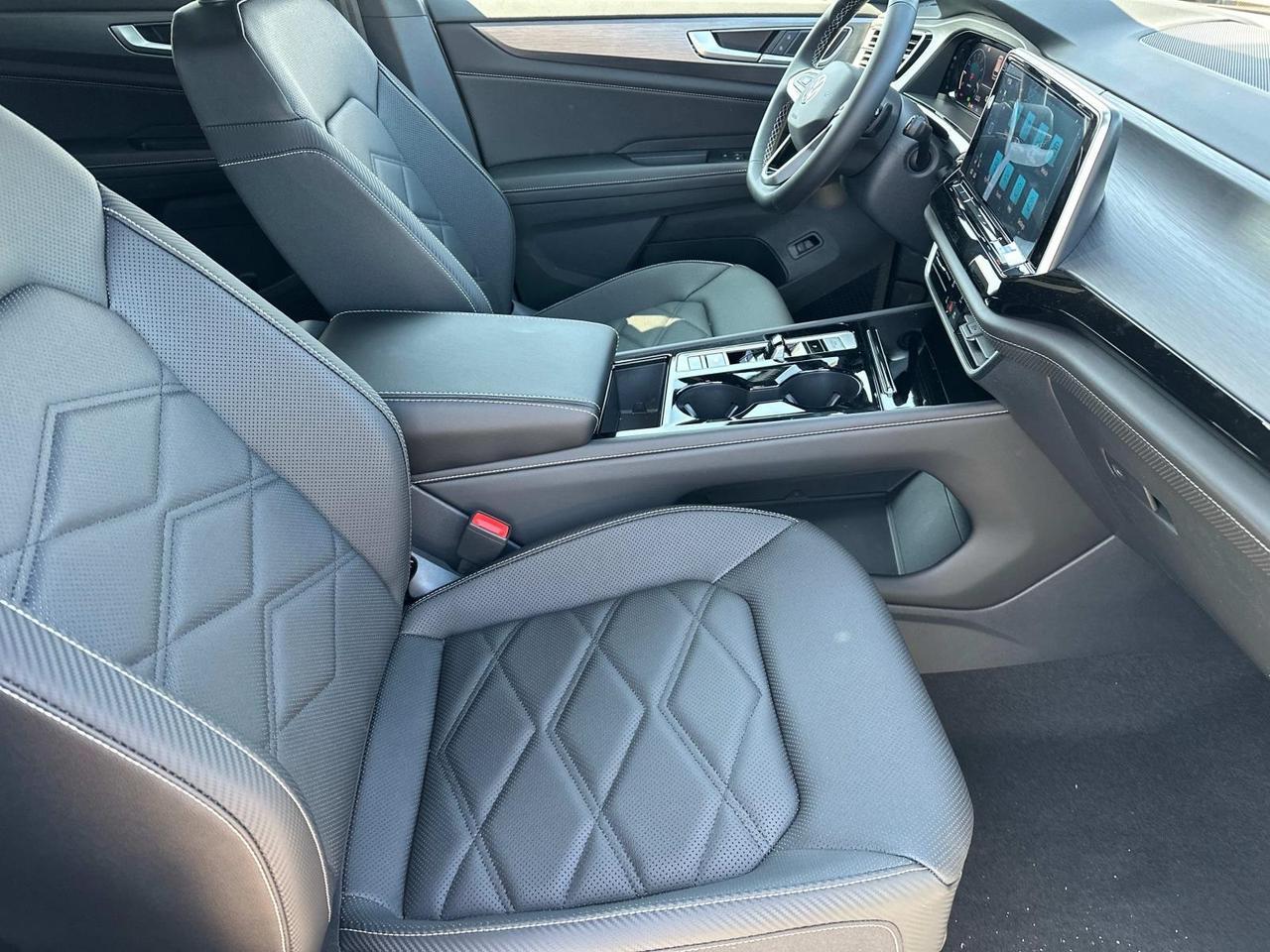 2025 Volkswagen Atlas Cross Sport 2.0T SE w/Technology Woodbridge VA