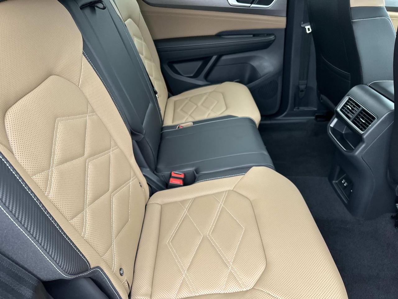 2025 Volkswagen Atlas Cross Sport 2.0T SE w/Technology Woodbridge VA