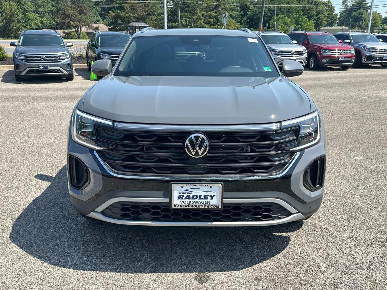 2025 Volkswagen Atlas Cross Sport 2.0T SE w/Technology Woodbridge VA