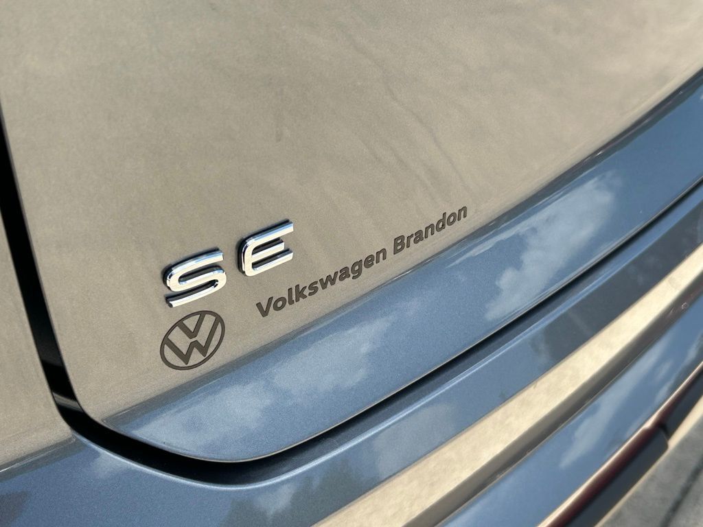 2025 Volkswagen Atlas Cross Sport 2.0T SE w/Technology Tampa FL