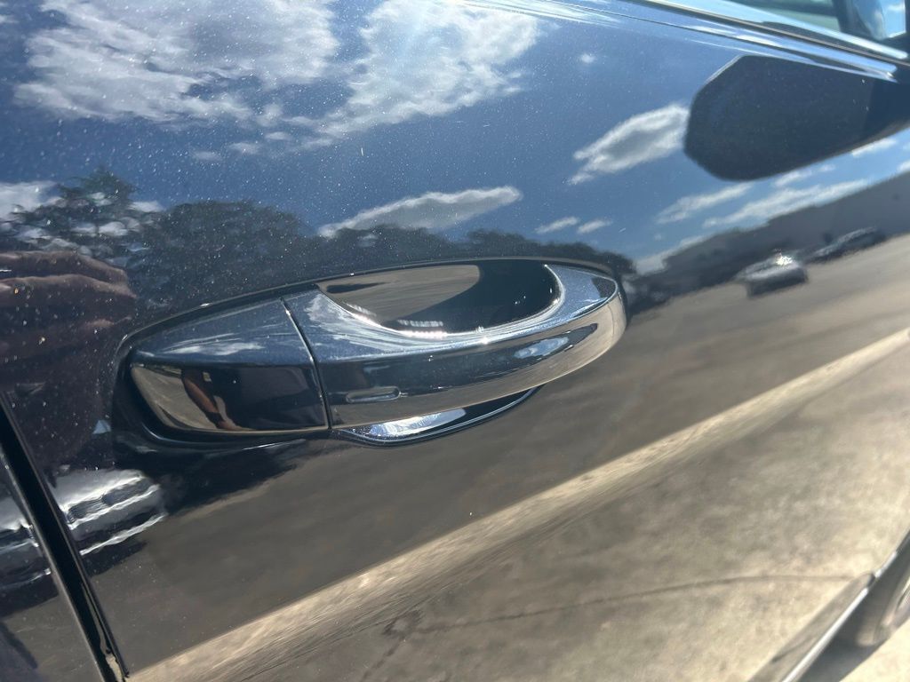 2025 Volkswagen Atlas Cross Sport 2.0T SE w/Technology Tampa FL