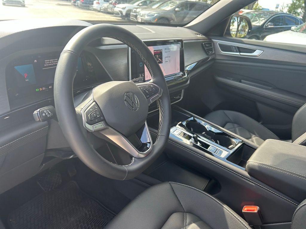 2025 Volkswagen Atlas Cross Sport 2.0T SE w/Technology Tampa FL