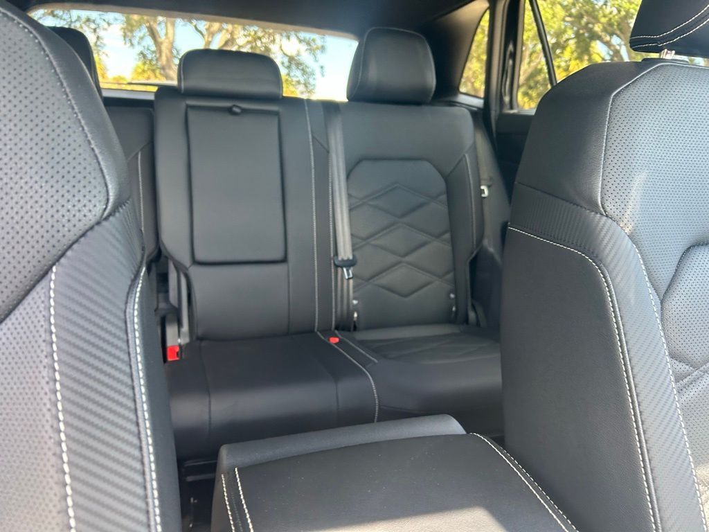 2025 Volkswagen Atlas Cross Sport 2.0T SE w/Technology Tampa FL