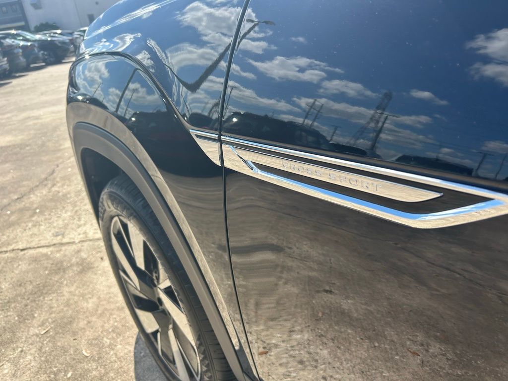 2025 Volkswagen Atlas Cross Sport 2.0T SE w/Technology Tampa FL