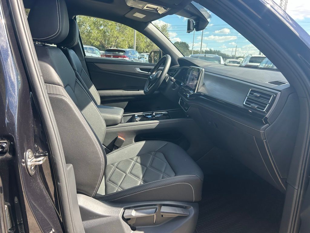 2025 Volkswagen Atlas Cross Sport 2.0T SE w/Technology Tampa FL