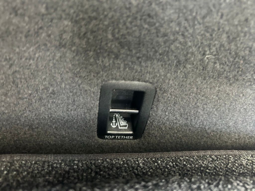 2025 Volkswagen Atlas Cross Sport 2.0T SE w/Technology Tampa FL