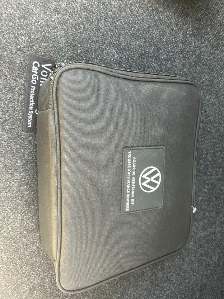 2025 Volkswagen Atlas Cross Sport 2.0T SE w/Technology Tampa FL