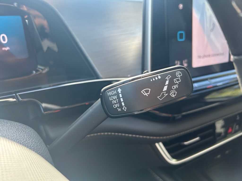 2025 Volkswagen Atlas Cross Sport 2.0T SE w/Technology Tampa FL