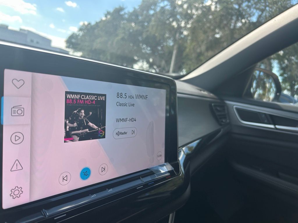 2025 Volkswagen Atlas Cross Sport 2.0T SE w/Technology Tampa FL