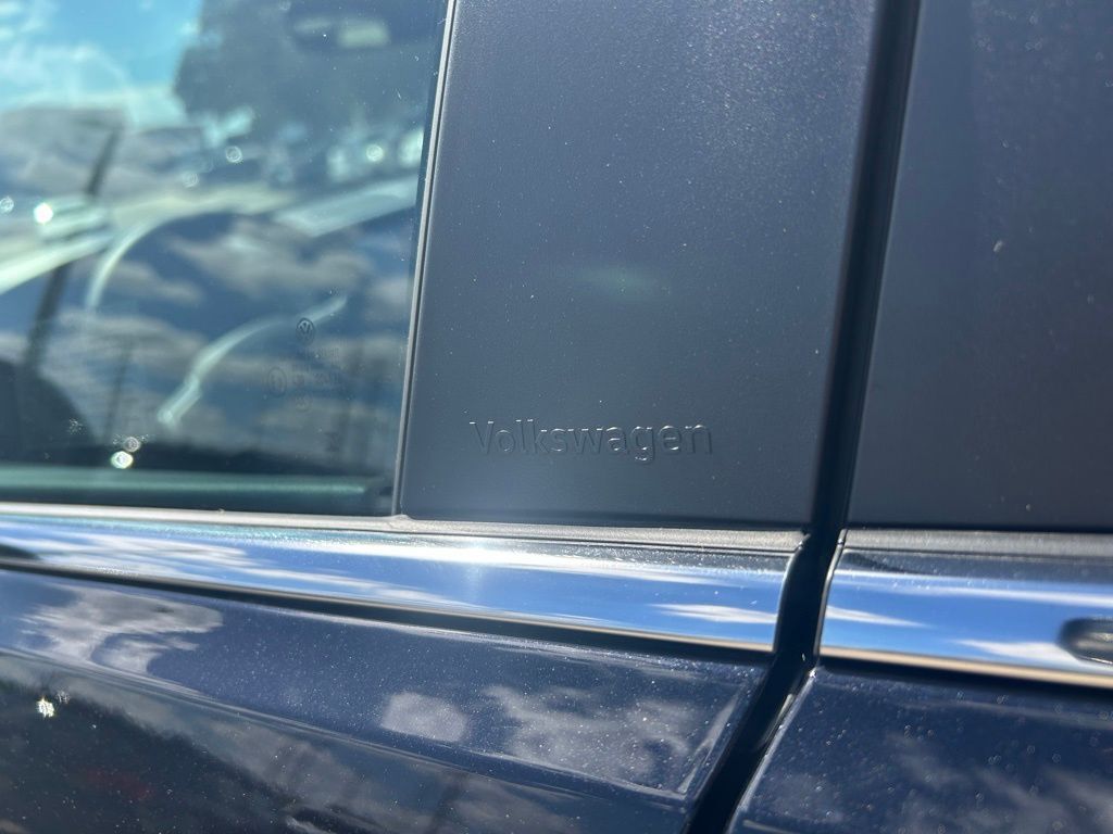 2025 Volkswagen Atlas Cross Sport 2.0T SE w/Technology Tampa FL