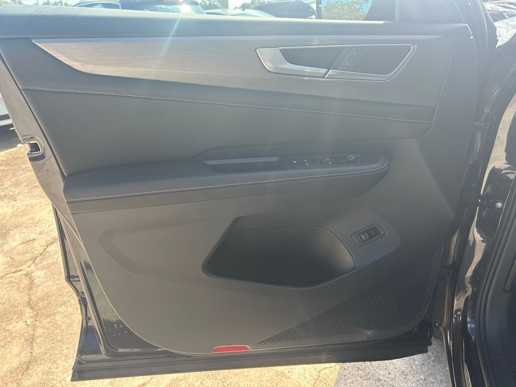 2025 Volkswagen Atlas Cross Sport 2.0T SE w/Technology Tampa FL