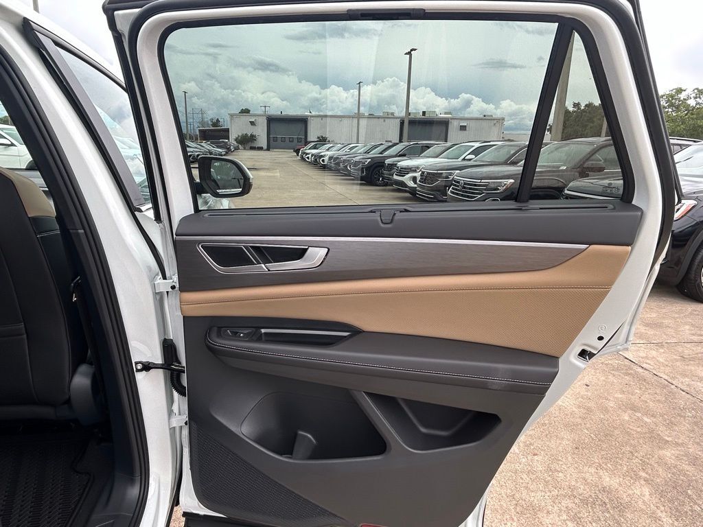 2025 Volkswagen Atlas Cross Sport 2.0T SE w/Technology Tampa FL