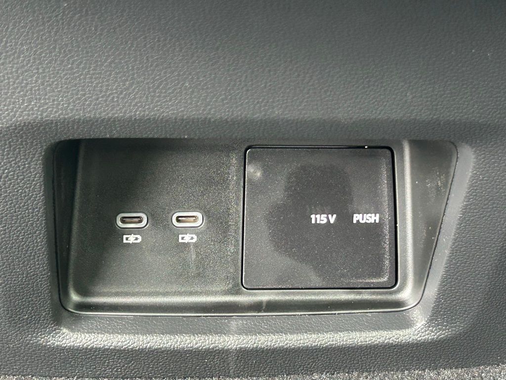 2025 Volkswagen Atlas Cross Sport 2.0T SE w/Technology Tampa FL