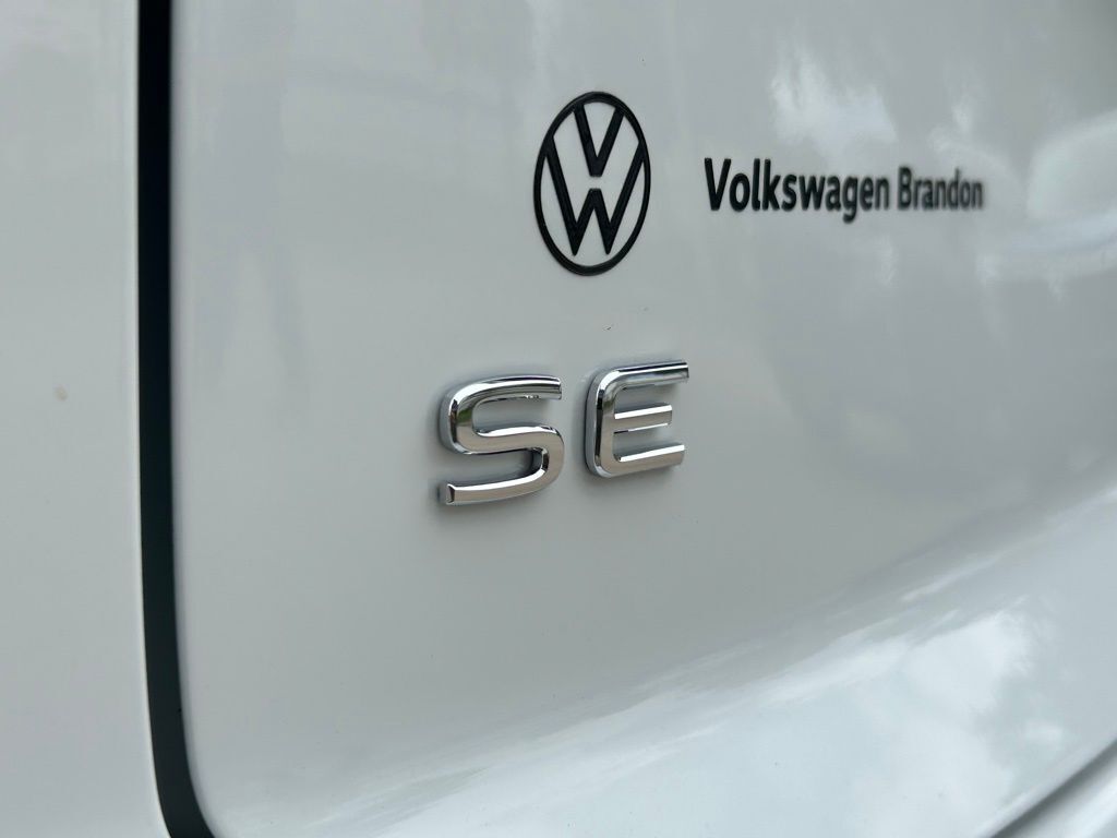 2025 Volkswagen Atlas Cross Sport 2.0T SE w/Technology Tampa FL