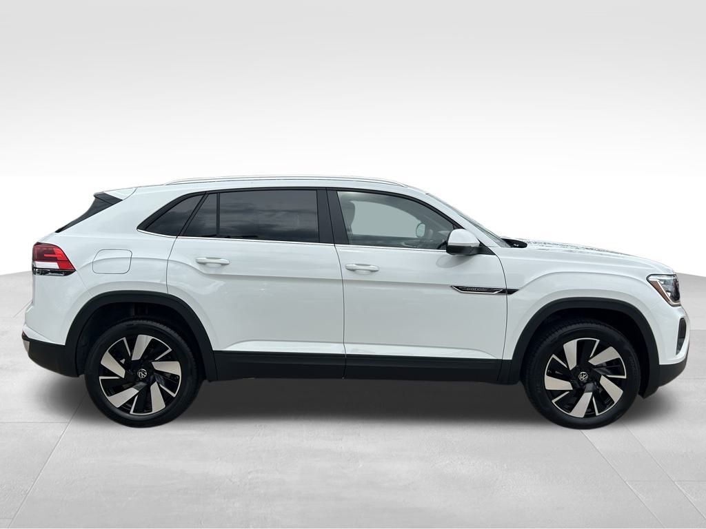 2025 Volkswagen Atlas Cross Sport 2.0T SE w/Technology Tampa FL