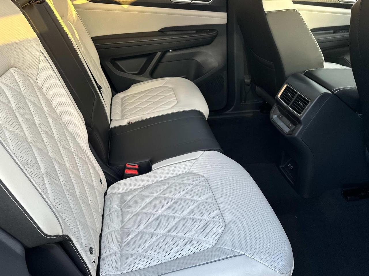 2025 Volkswagen Atlas Cross Sport 2.0T SEL Premium R-Line Woodbridge VA