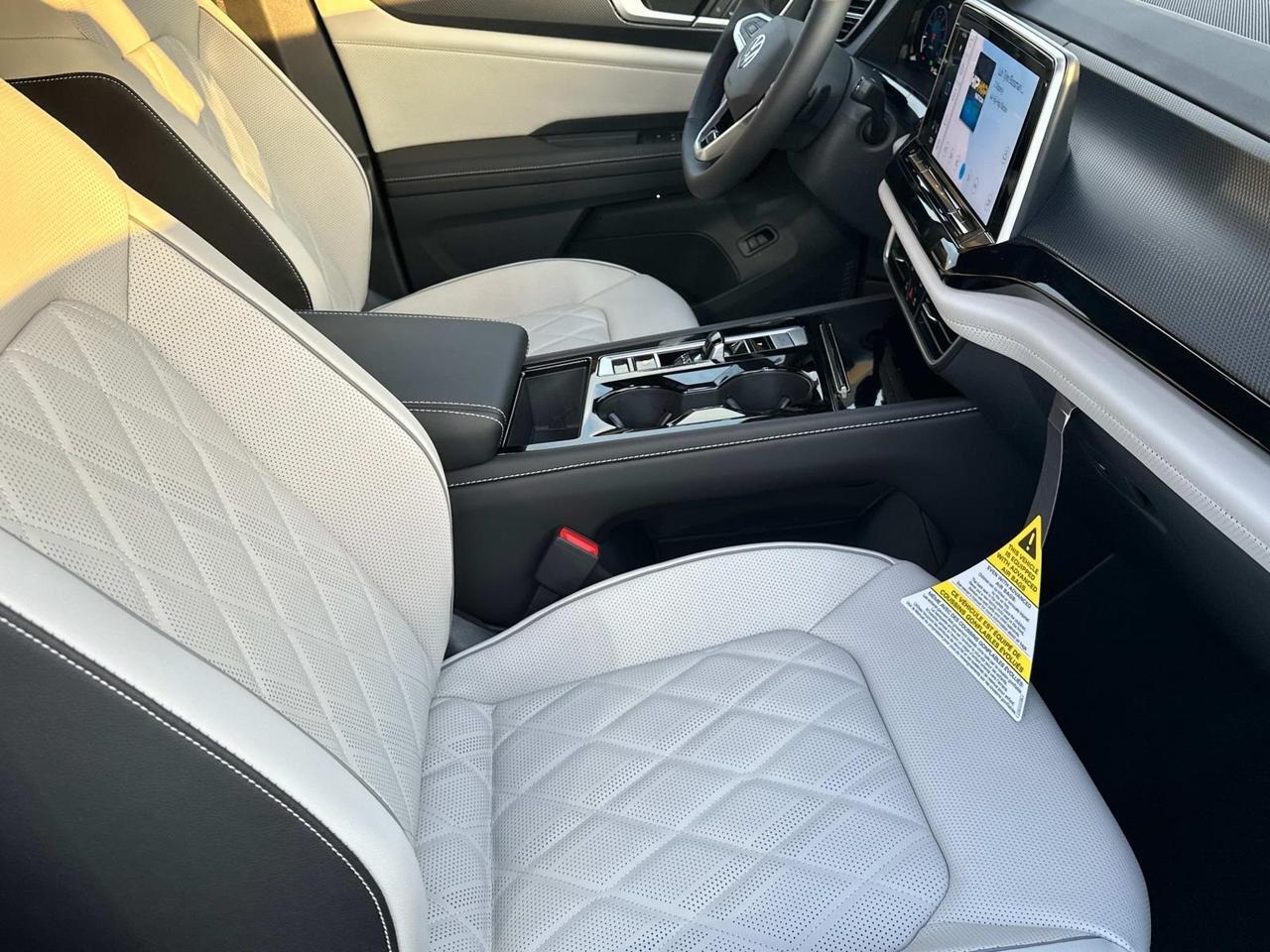 2025 Volkswagen Atlas Cross Sport 2.0T SEL Premium R-Line Woodbridge VA