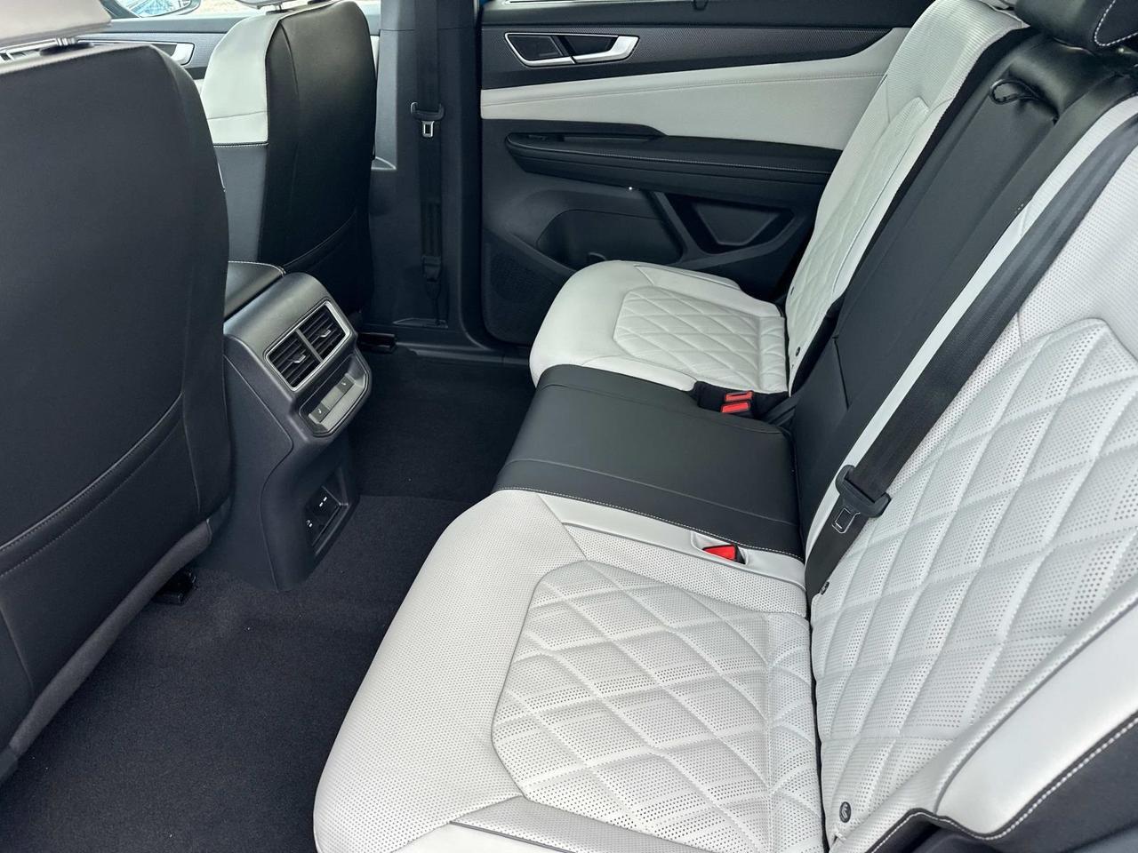 2025 Volkswagen Atlas Cross Sport 2.0T SEL Premium R-Line Woodbridge VA