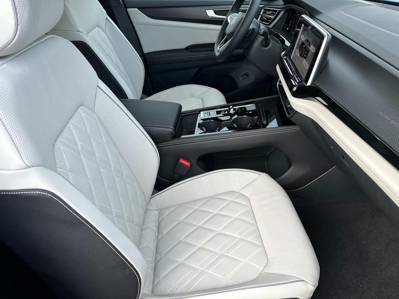 2025 Volkswagen Atlas Cross Sport 2.0T SEL Premium R-Line Woodbridge VA
