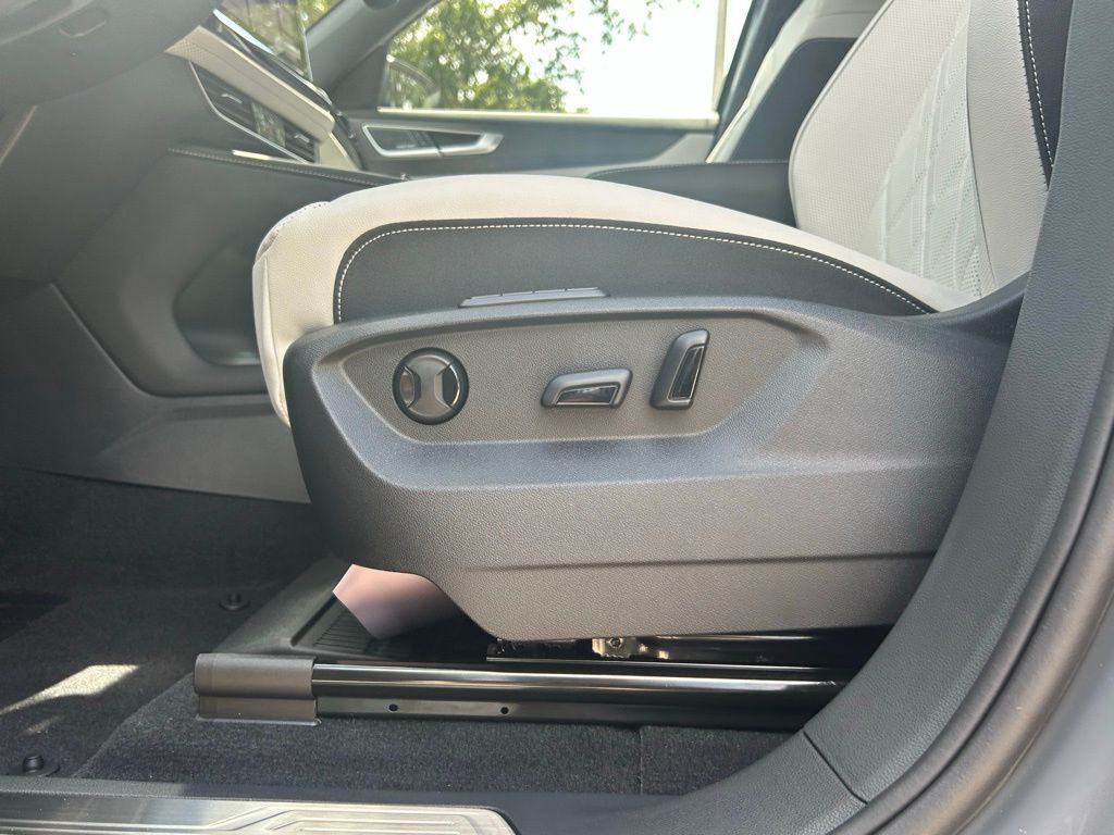 2025 Volkswagen Atlas Cross Sport 2.0T SEL Premium R-Line Tampa FL