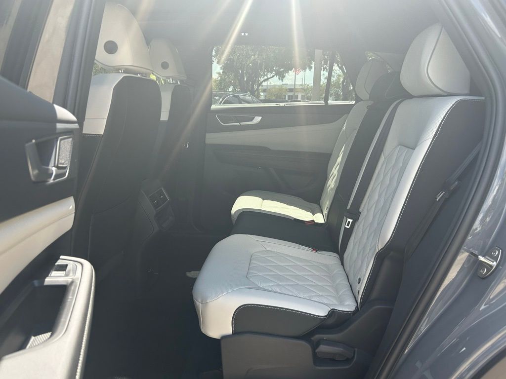 2025 Volkswagen Atlas Cross Sport 2.0T SEL Premium R-Line Tampa FL