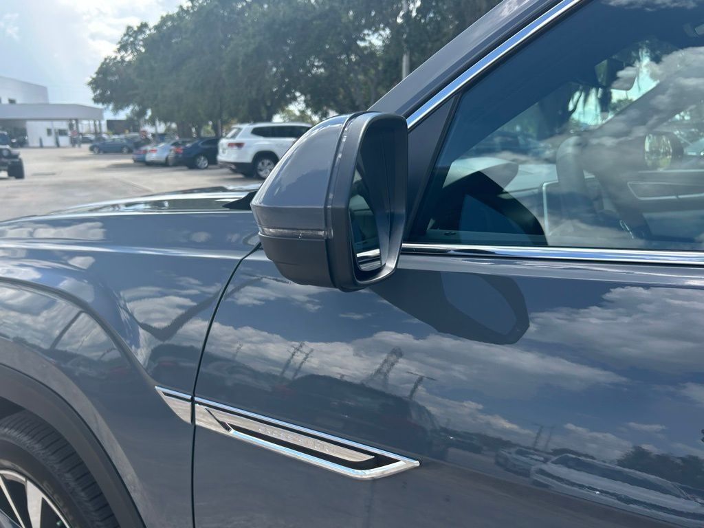 2025 Volkswagen Atlas Cross Sport 2.0T SEL Premium R-Line Tampa FL