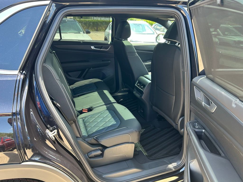 2025 Volkswagen Atlas Cross Sport 2.0T SEL Premium R-Line Tampa FL