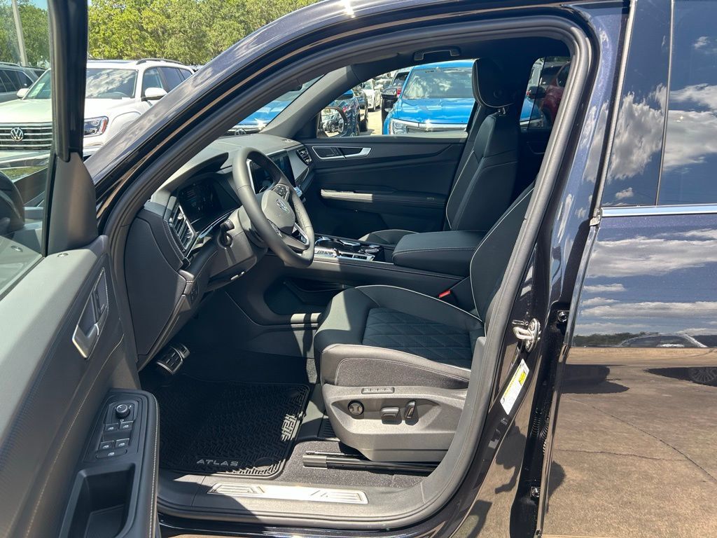 2025 Volkswagen Atlas Cross Sport 2.0T SEL Premium R-Line Tampa FL