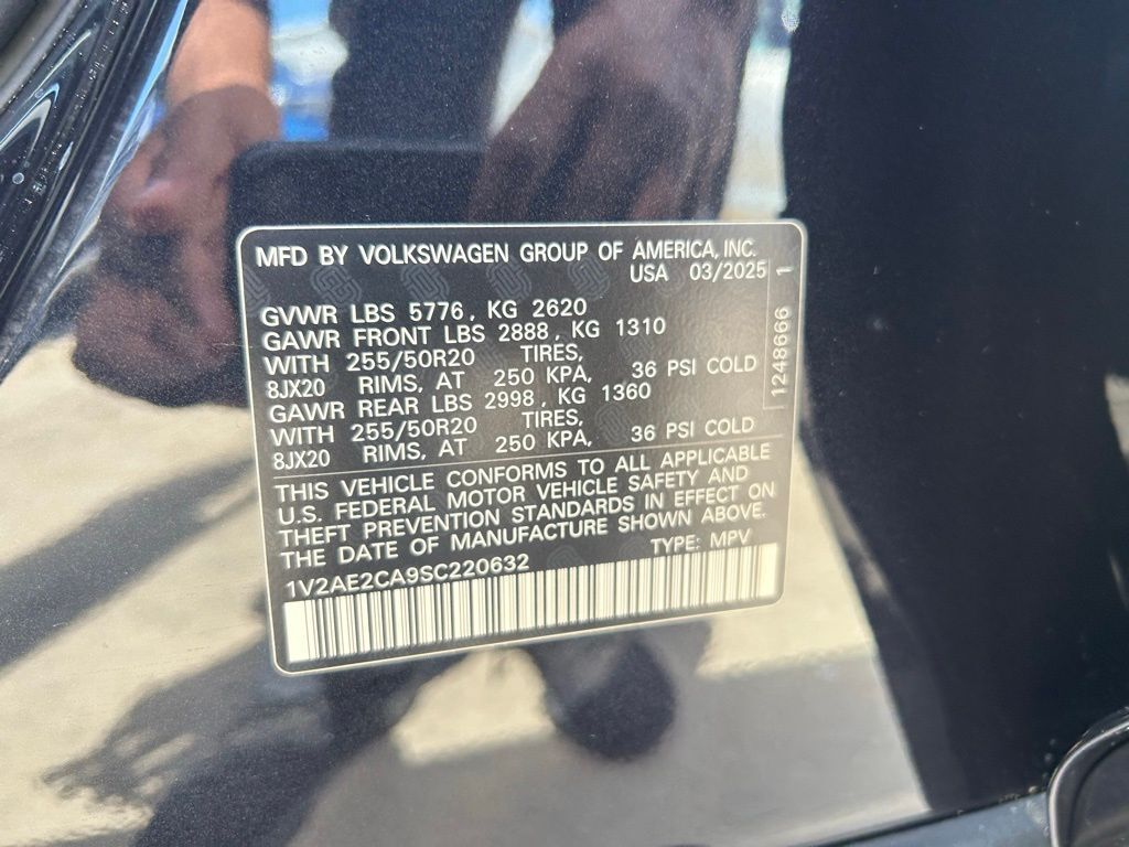 2025 Volkswagen Atlas Cross Sport 2.0T SEL R-Line Black Tampa FL