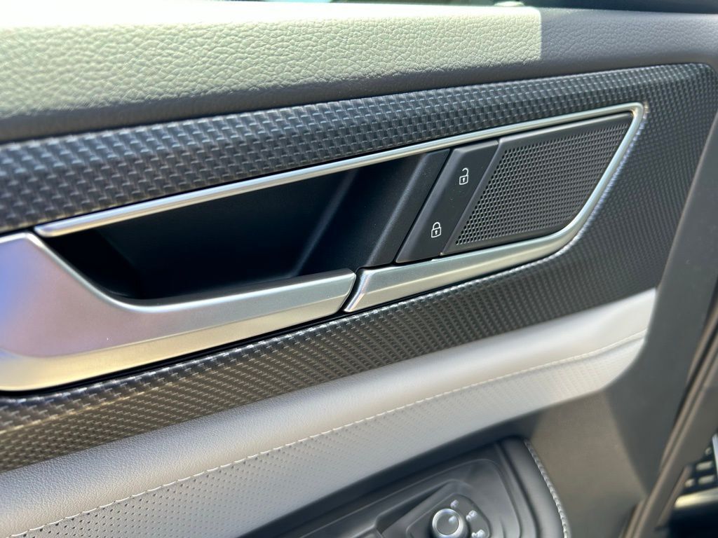 2025 Volkswagen Atlas Cross Sport 2.0T SEL R-Line Black Tampa FL