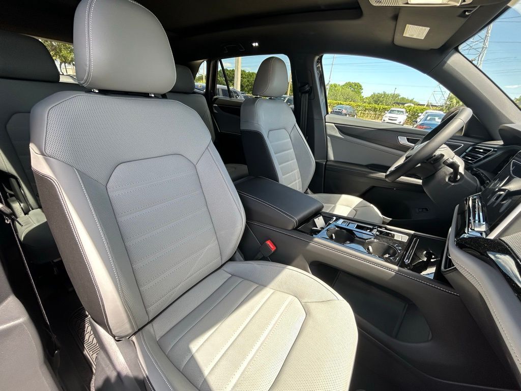 2025 Volkswagen Atlas Cross Sport 2.0T SEL R-Line Black Tampa FL