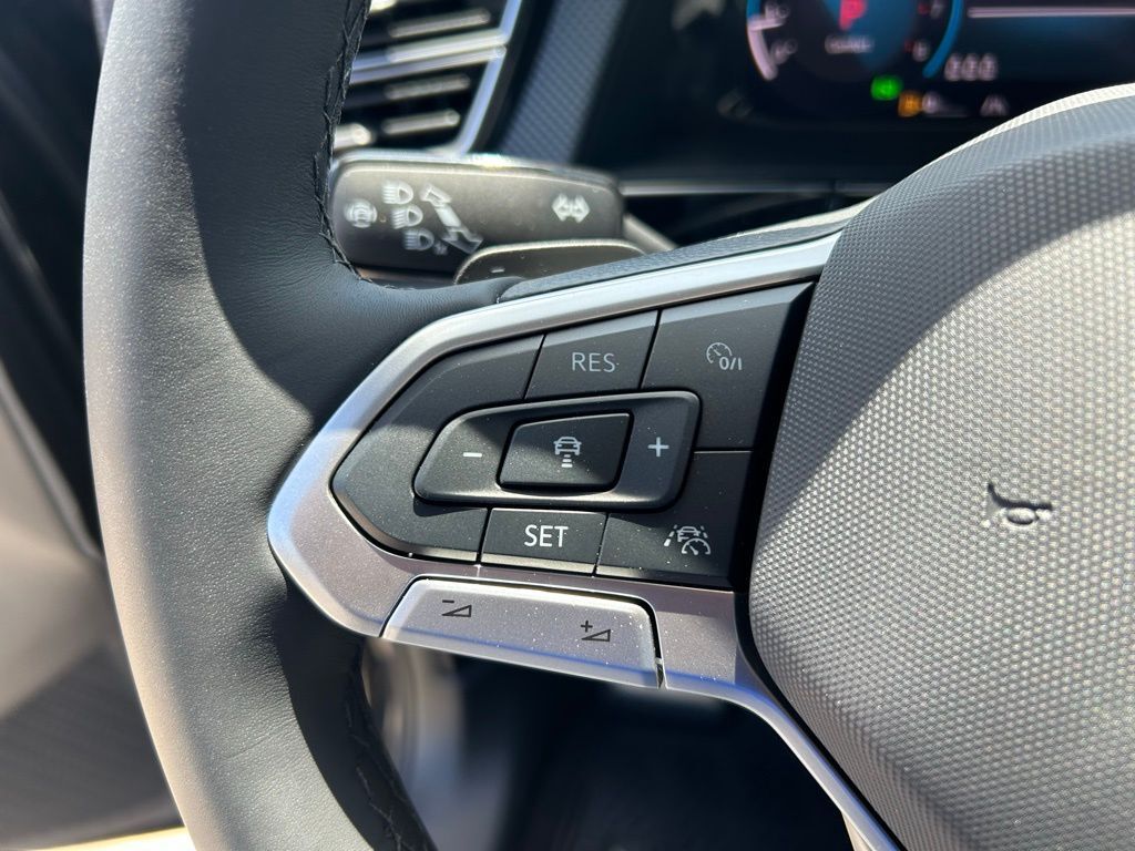 2025 Volkswagen Atlas Cross Sport 2.0T SEL R-Line Black Tampa FL