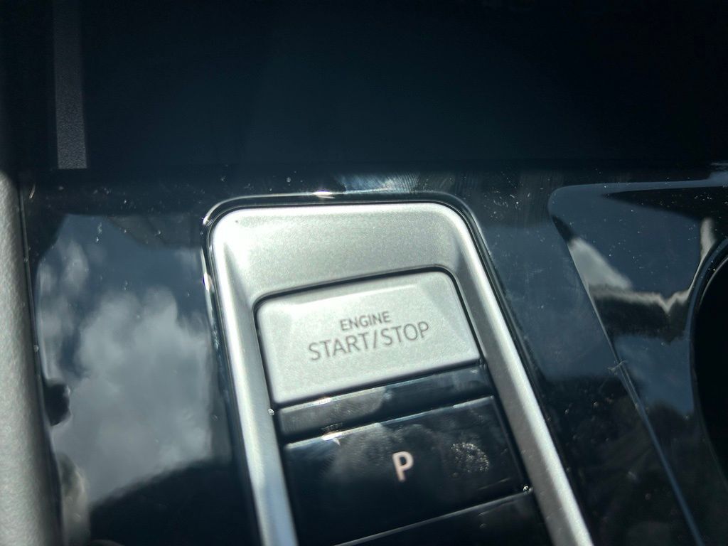 2025 Volkswagen Atlas Cross Sport 2.0T SEL R-Line Black Tampa FL