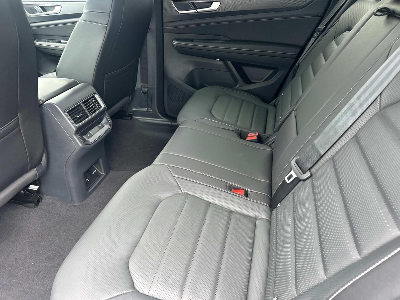 2025 Volkswagen Atlas Cross Sport 2.0T SEL R-Line Woodbridge VA