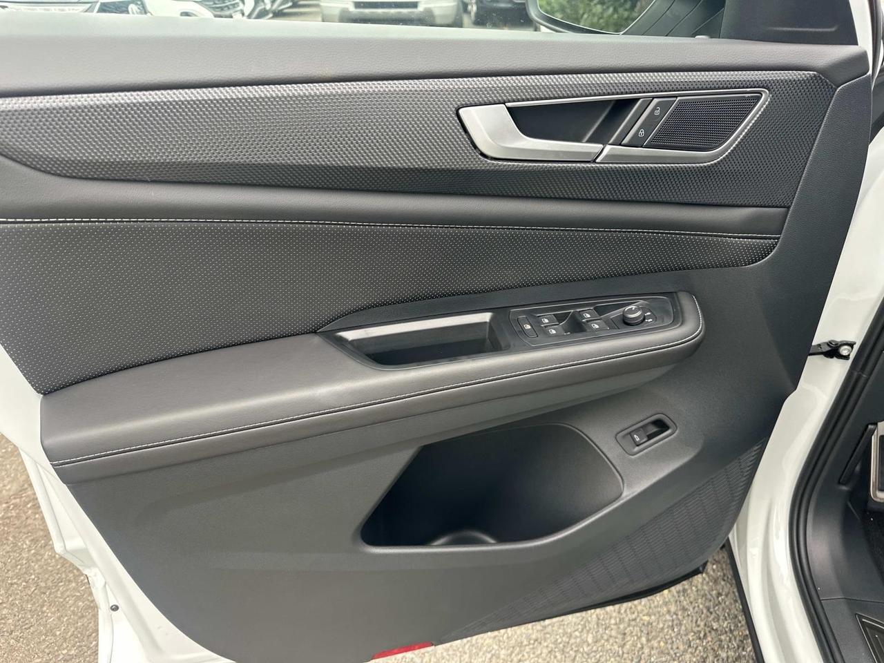 2025 Volkswagen Atlas Cross Sport 2.0T SEL R-Line Woodbridge VA
