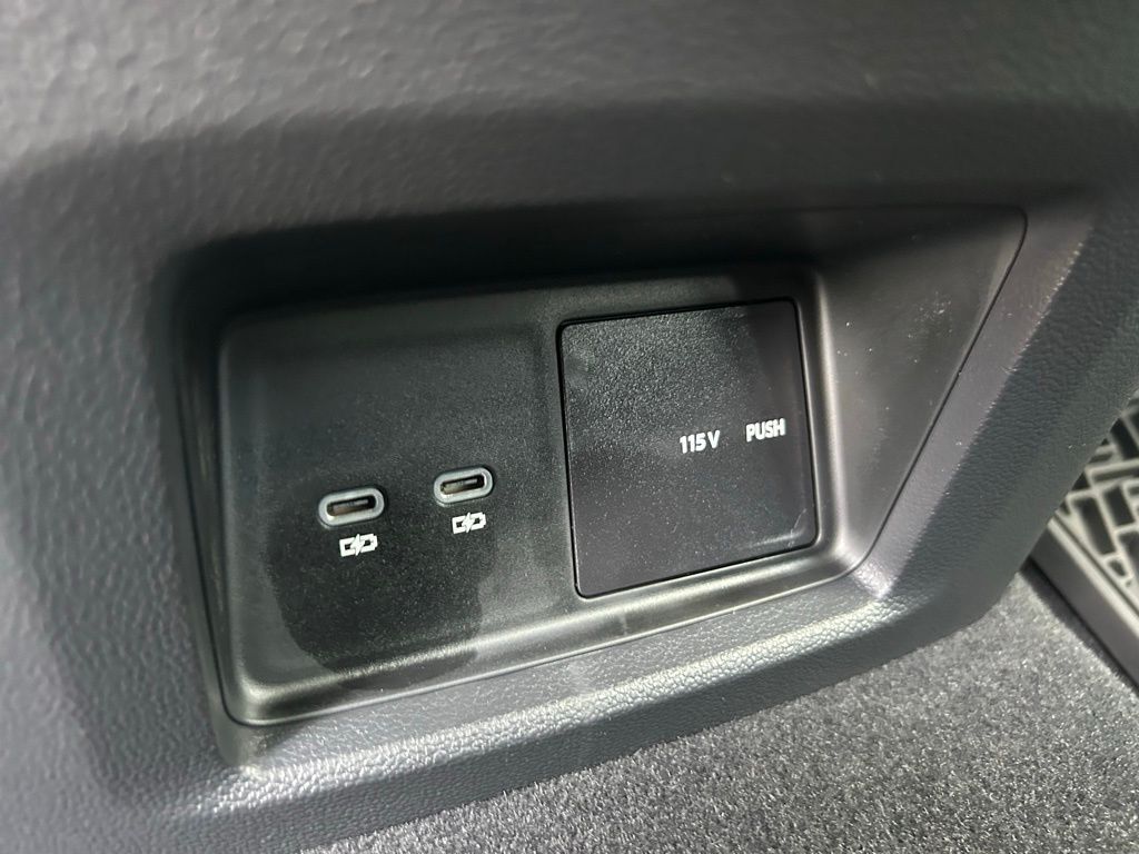 2025 Volkswagen Atlas Cross Sport 2.0T SEL R-Line Tampa FL