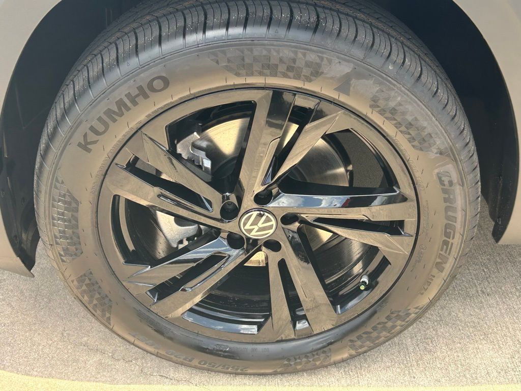2025 Volkswagen Atlas Cross Sport 2.0T SEL R-Line Tampa FL