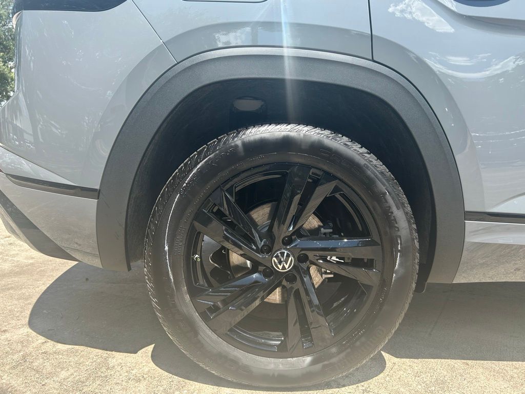 2025 Volkswagen Atlas Cross Sport 2.0T SEL R-Line Tampa FL