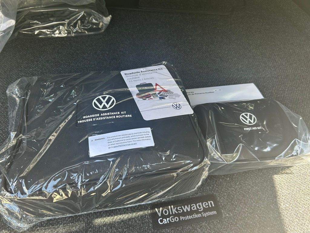 2025 Volkswagen Atlas Cross Sport 2.0T SEL R-Line Tampa FL