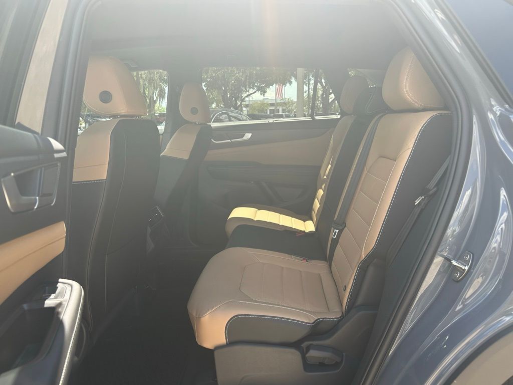 2025 Volkswagen Atlas Cross Sport 2.0T SEL R-Line Tampa FL