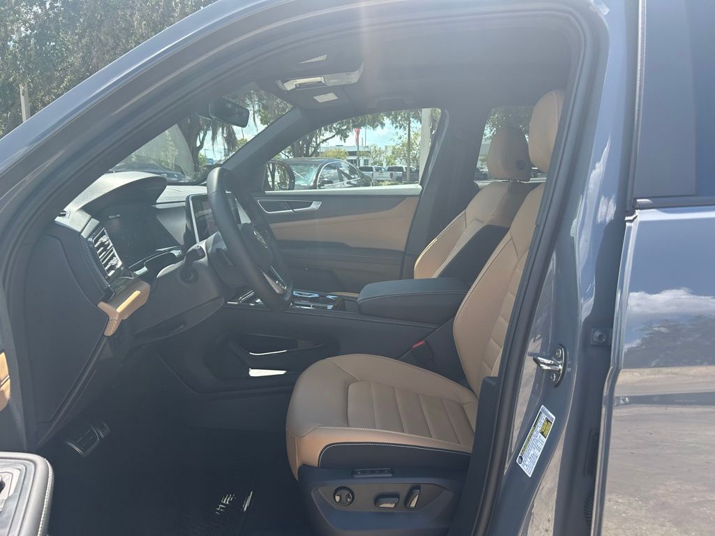 2025 Volkswagen Atlas Cross Sport 2.0T SEL R-Line Tampa FL