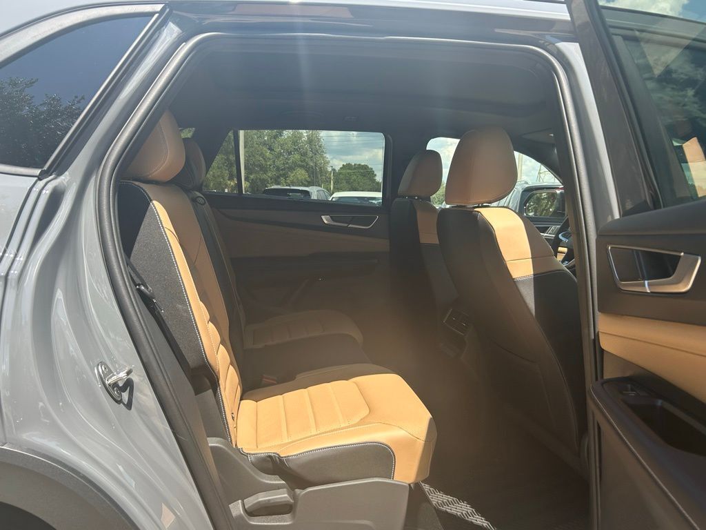 2025 Volkswagen Atlas Cross Sport 2.0T SEL R-Line Tampa FL