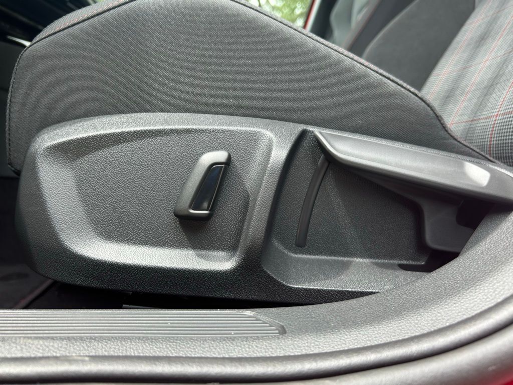 2025 Volkswagen Golf GTI 2.0T S Tampa FL