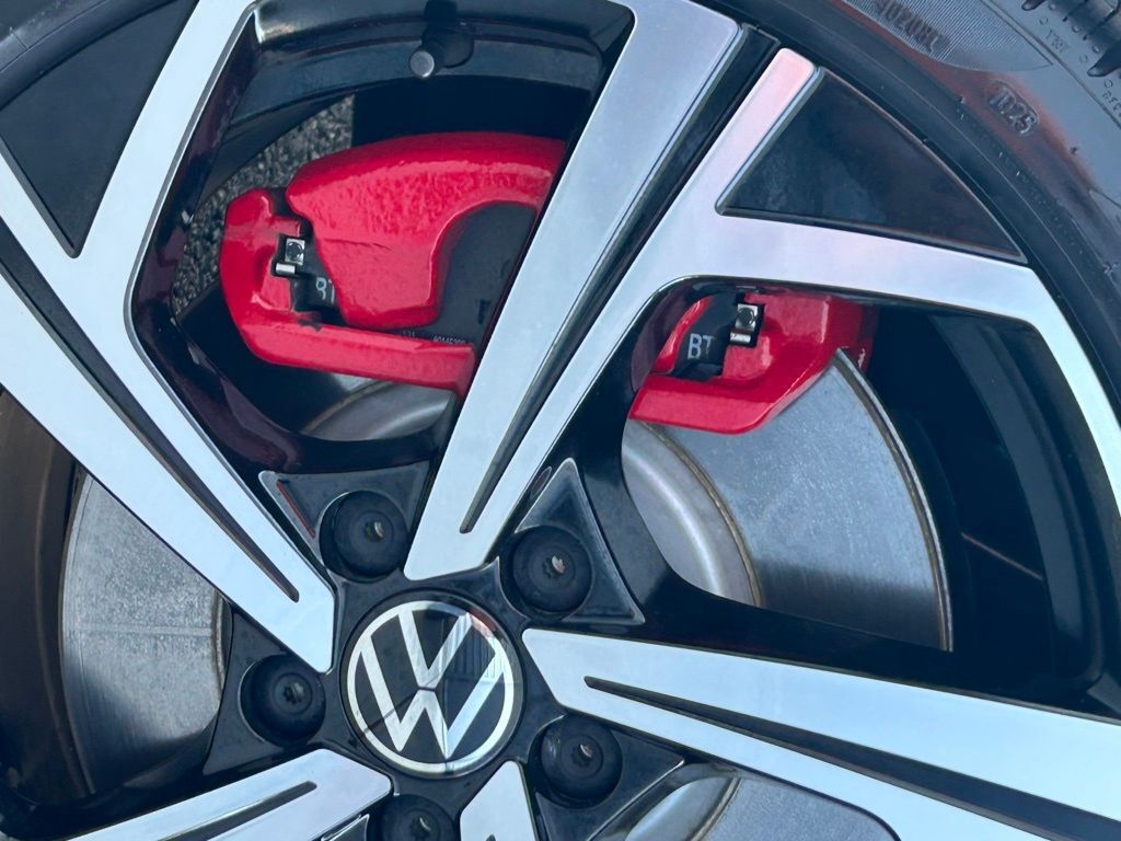 2025 Volkswagen Golf GTI 2.0T SE Lakeland FL