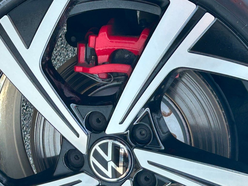 2025 Volkswagen Golf GTI 2.0T SE Lakeland FL