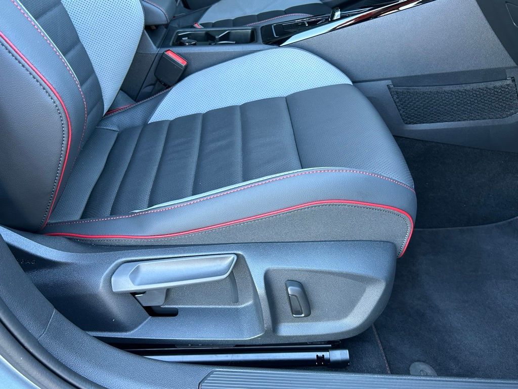 2025 Volkswagen Golf GTI 2.0T SE Lakeland FL